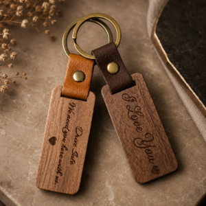 Luxe Houten Sleutelhanger met PU Leer – Gepersonaliseerd
